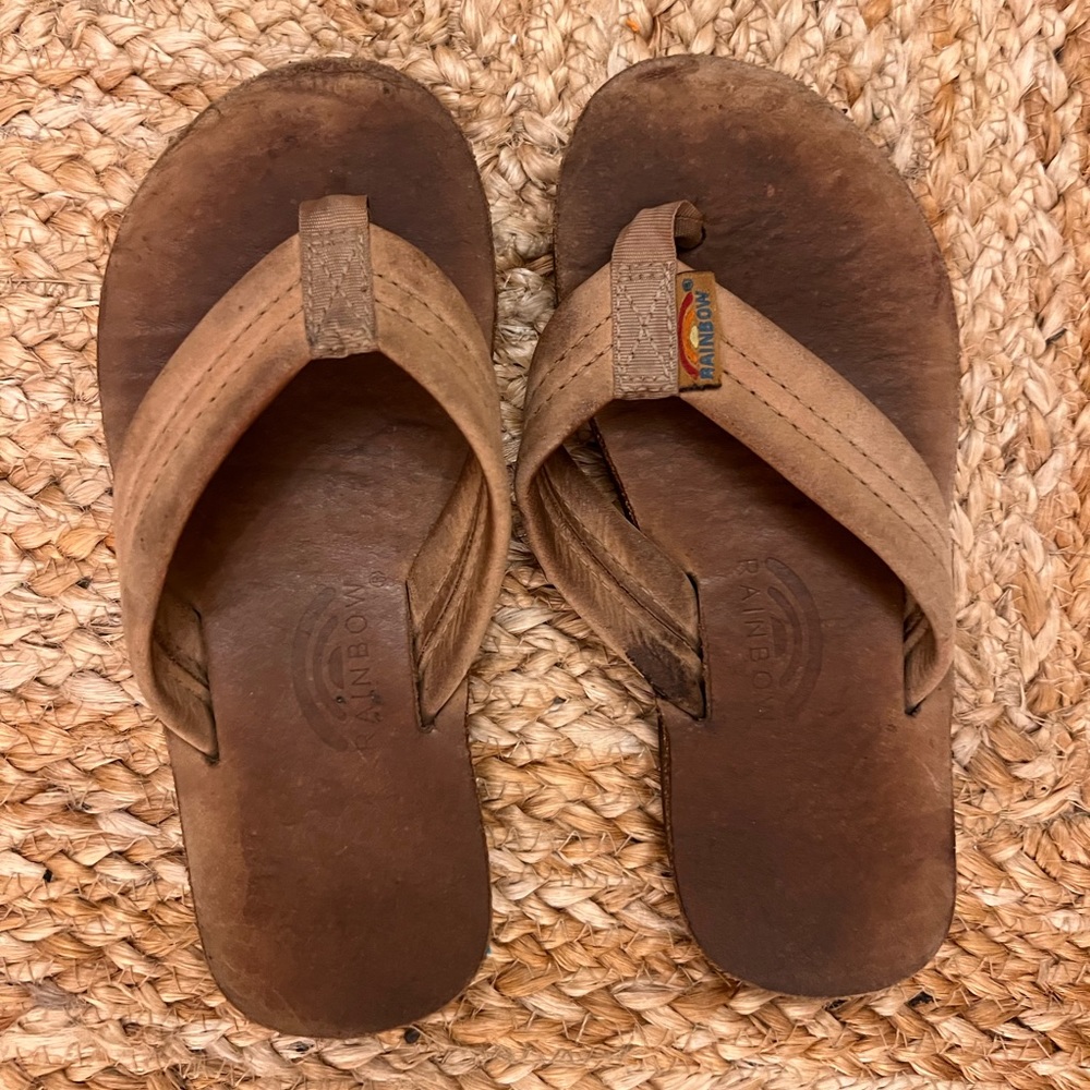 LITTLE KIDS RAINBOW brown Leather flip flop sandals size 12/3 girl/boy so cute